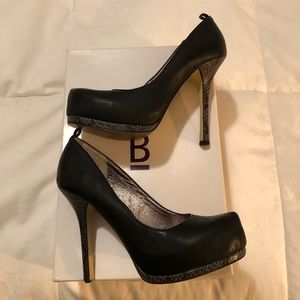 Bakers black pumps size 5